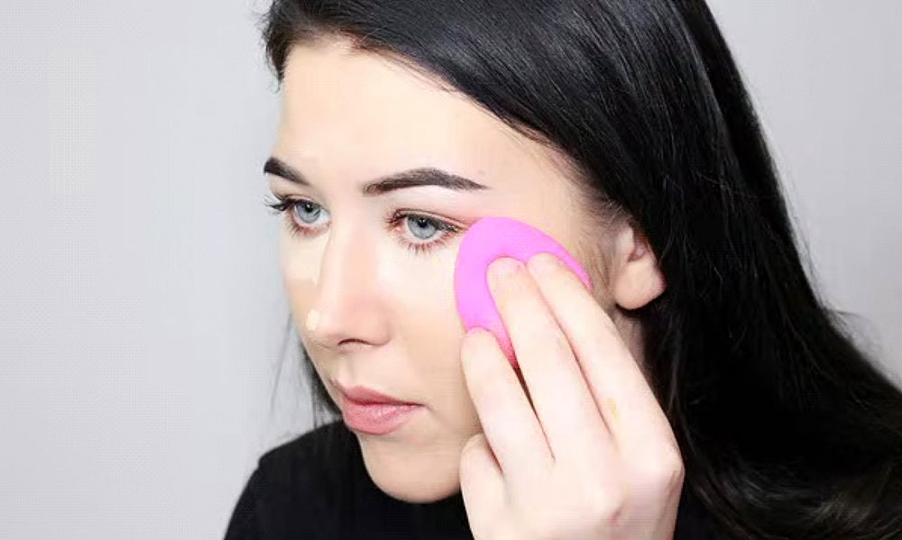 Makeup blending