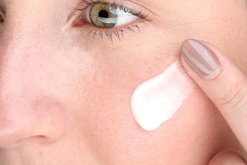 Applying primer