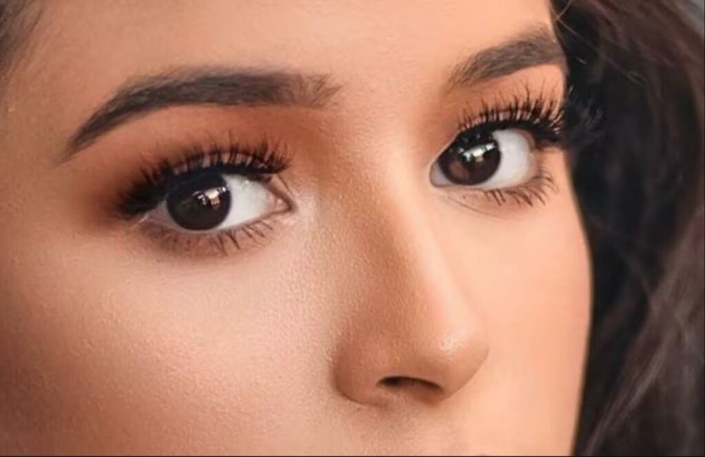 feminine eyebrows shape