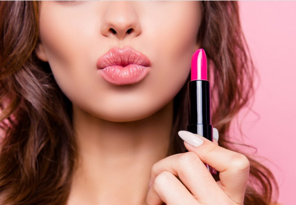 glossy lipstick
